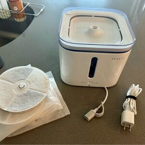 petkit automatic pet water fountain and silicone mat, cat water dispenser